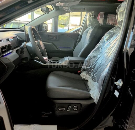 Toyota RAV4-24