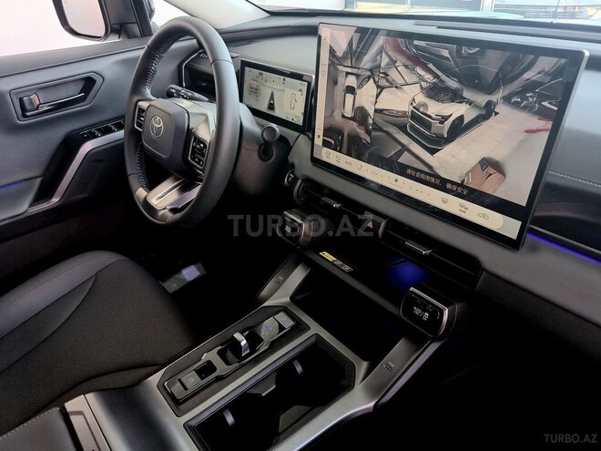 Toyota RAV4-32