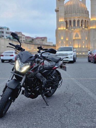 Bajaj Pulsar NS 200-13