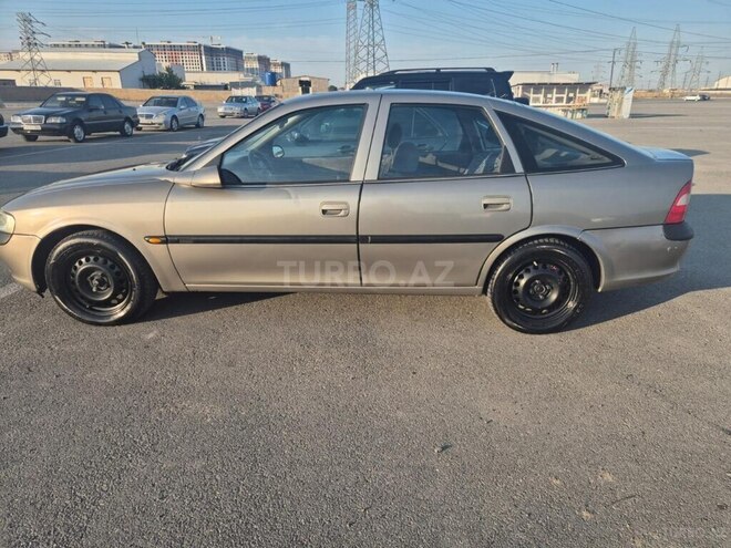 Opel Vectra-3