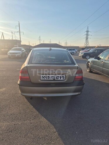 Opel Vectra-2