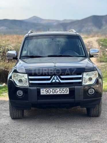Mitsubishi Pajero-9