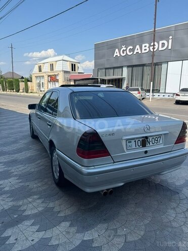 Mercedes C 240-6