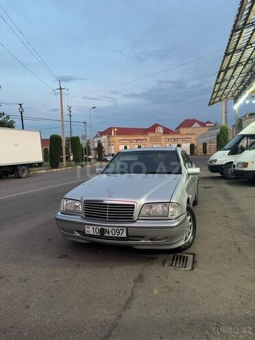 Mercedes C 240-17