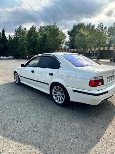 BMW 528-5