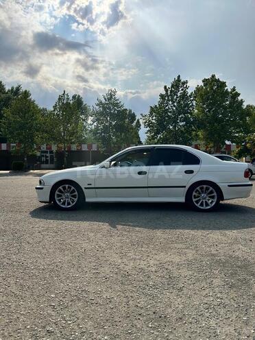 BMW 528-8