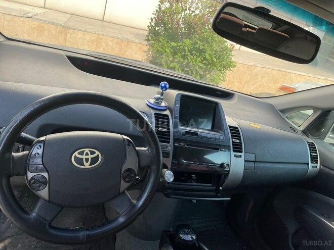 Toyota Prius-7