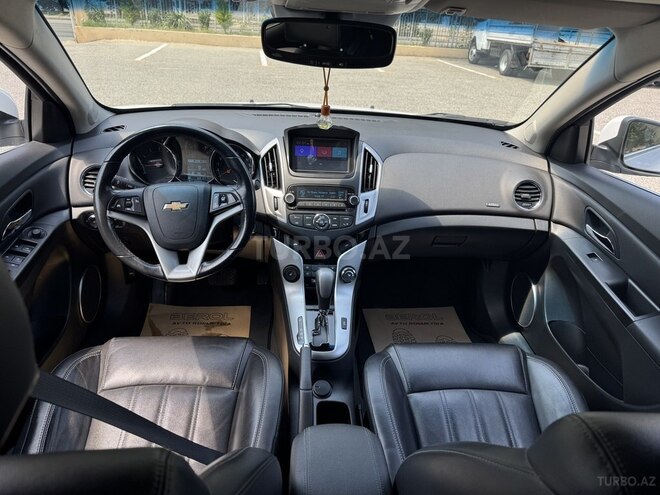 Chevrolet Cruze-11