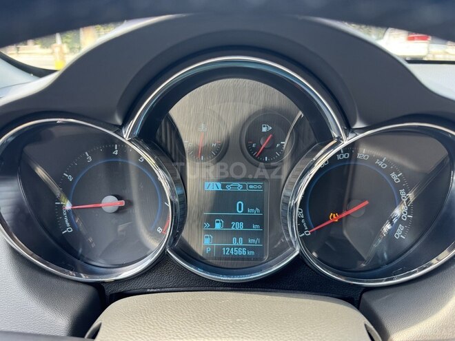 Chevrolet Cruze-13