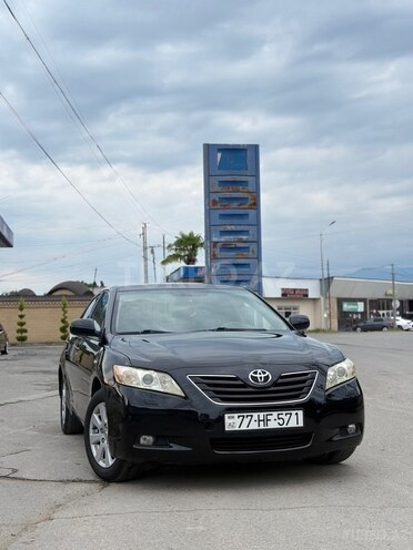 Toyota Camry-1