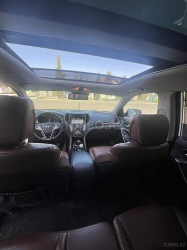 Hyundai Santa Fe-13