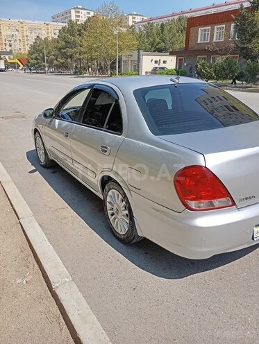 Nissan Sunny-6