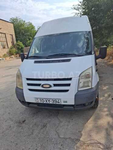 Ford Transit-1