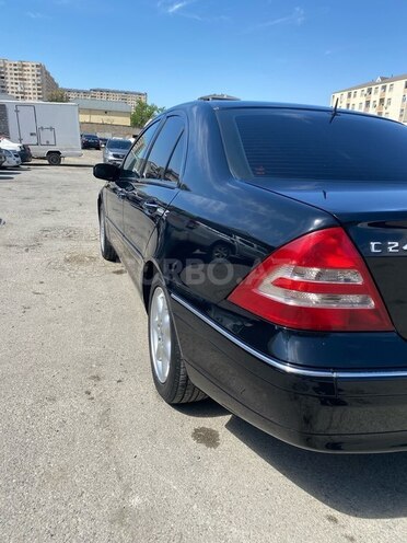 Mercedes C 240-12