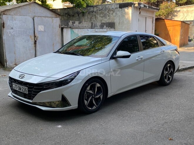 Hyundai Elantra-2