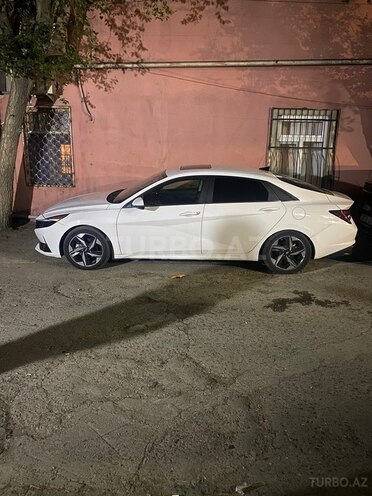 Hyundai Elantra-7