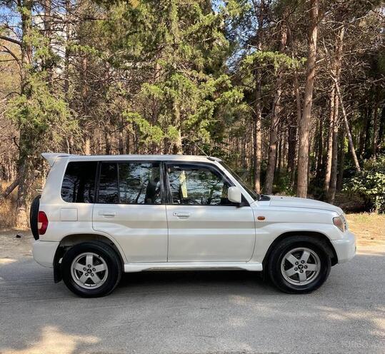 Mitsubishi Pajero io-10