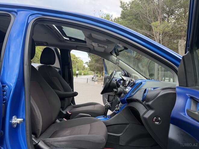 Chevrolet Aveo-16