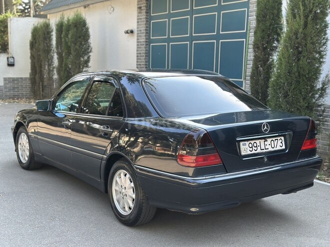 Mercedes C 180-6