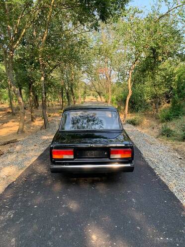 LADA (VAZ) 2107-2