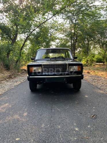 LADA (VAZ) 2107-1