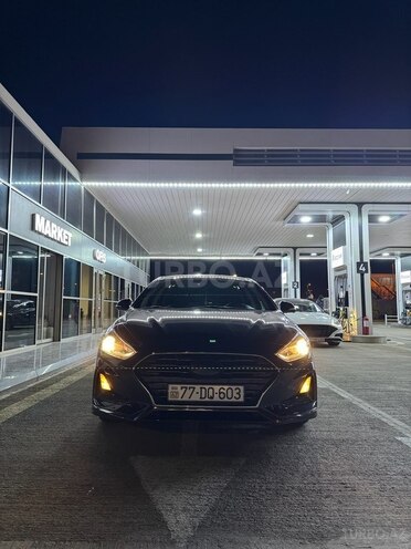 Hyundai Sonata-5