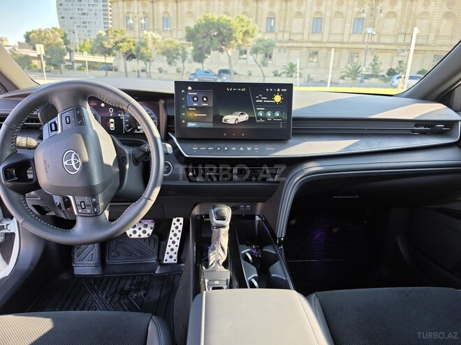 Toyota Camry-16