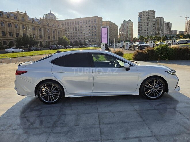 Toyota Camry-6