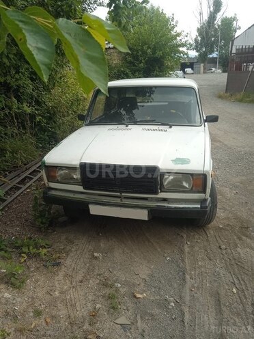 LADA (VAZ) 2107-1
