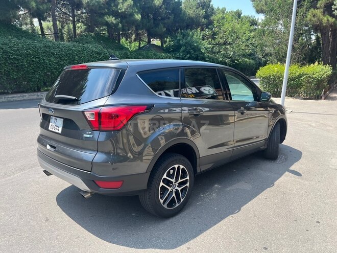 Ford Escape-9