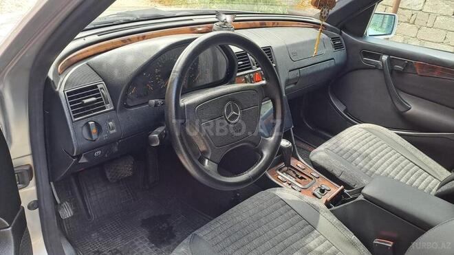 Mercedes C 240-6