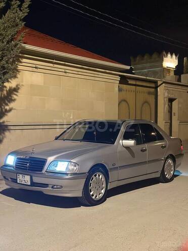 Mercedes C 240-1