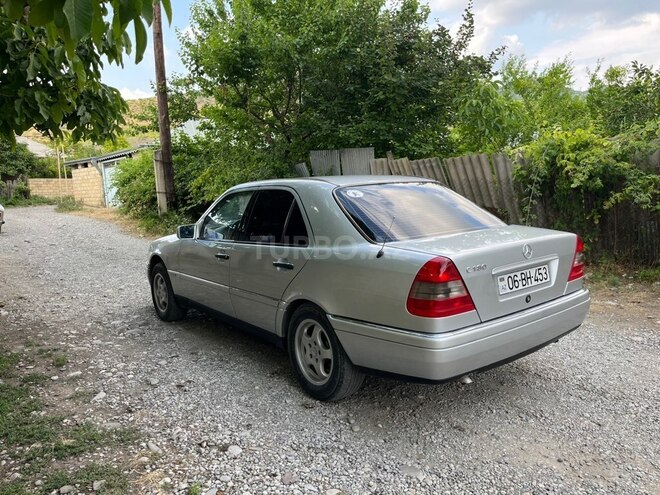 Mercedes C 180-8