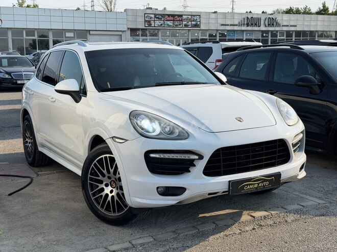 Porsche Cayenne-3