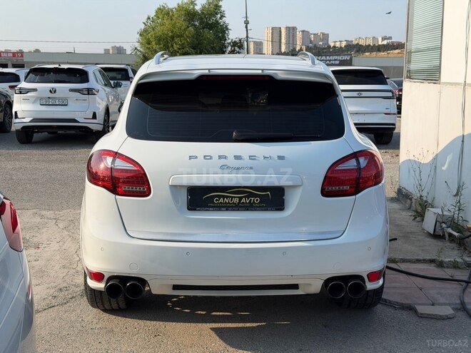 Porsche Cayenne-9