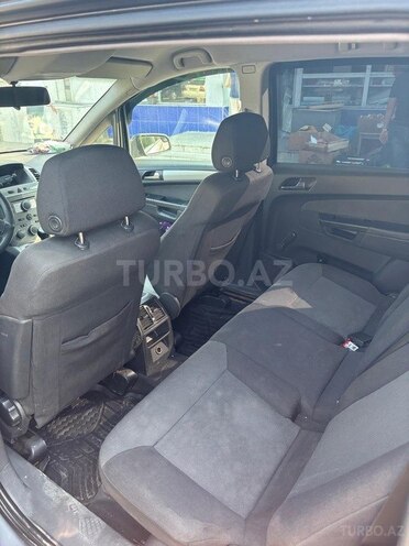 Opel Zafira-6