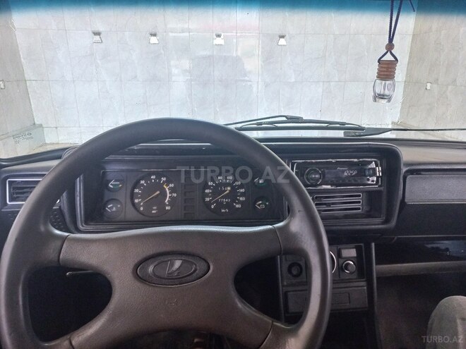 LADA (VAZ) 2107-2
