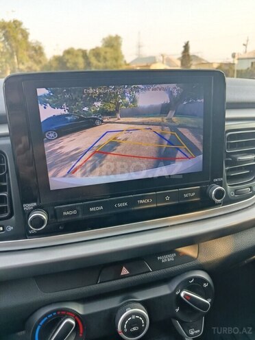 Kia Rio-5