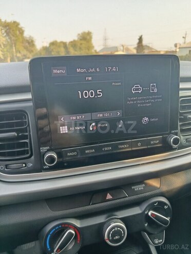 Kia Rio-8