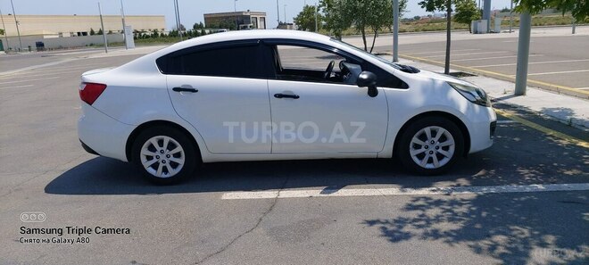 Kia Rio-4