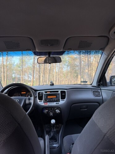Kia Rio-15