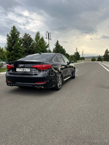Hyundai Sonata-2
