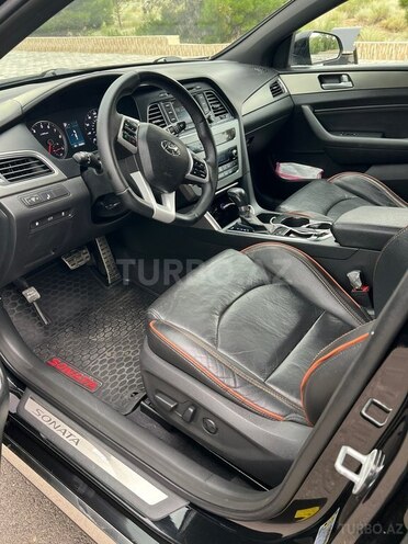 Hyundai Sonata-11