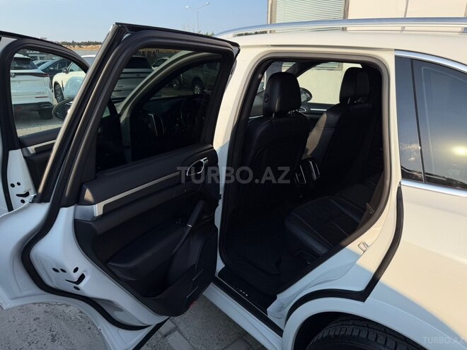 Porsche Cayenne-19