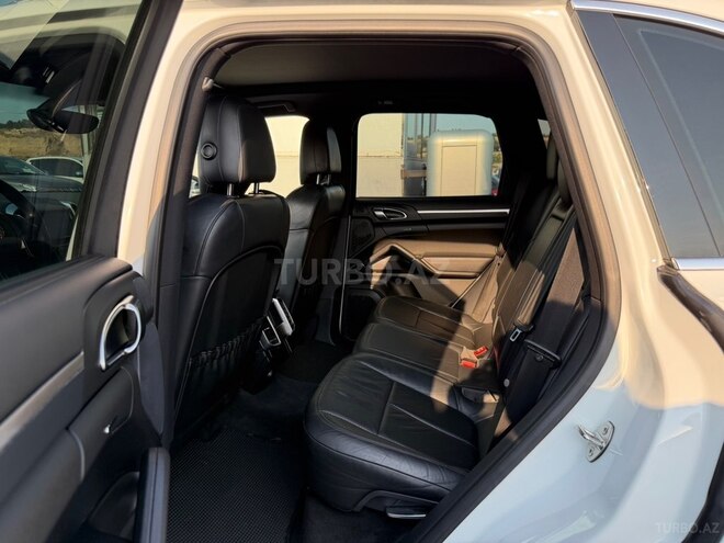 Porsche Cayenne-18