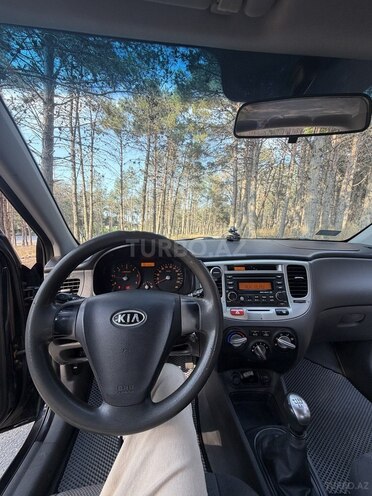Kia Rio-16