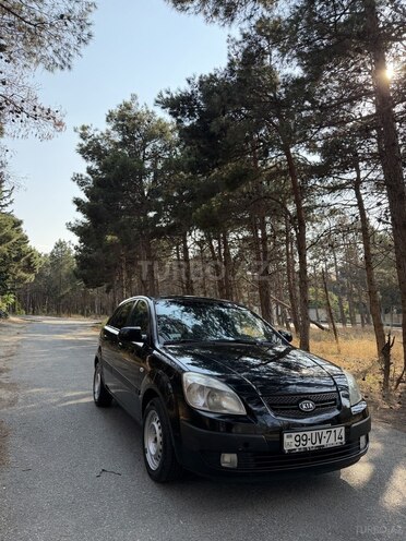 Kia Rio-5