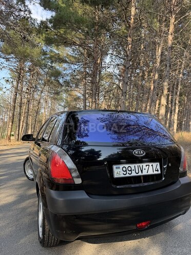 Kia Rio-21