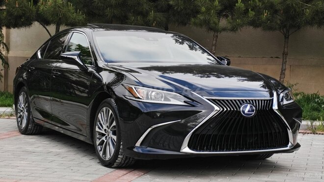 Lexus ES 300h-4