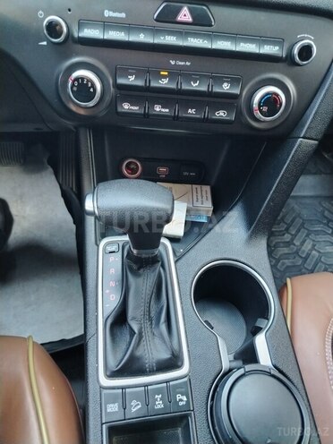 Kia Sportage-13